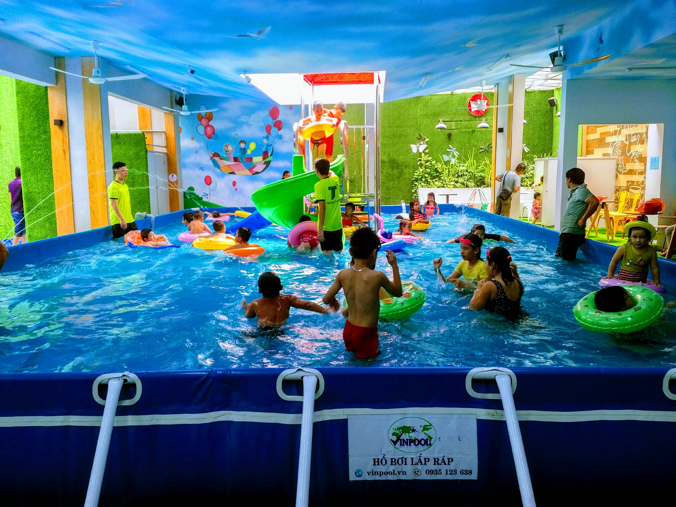 Hồ Bơi Con Nít: An Toàn, Vui Nhộn và Giúp Bé Phát Triển Toàn Diện Gallery 1
