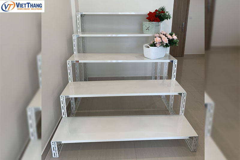 Kệ Bậc Thang 3 Tầng: Giải Pháp Lưu Trữ Tiện Lợi và Tiết Kiệm Không Gian Gallery 2