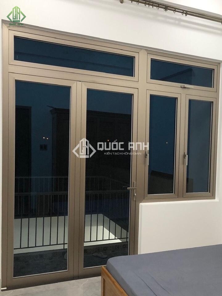 Mẫu Cửa Mẹ Bồng Con Đẹp Gallery 2