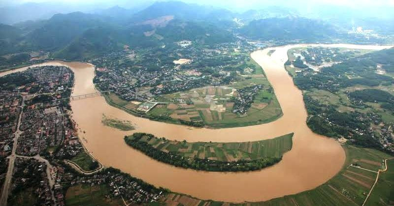 Lượng phù sa lớn của sông ngòi tập trung chủ yếu vào hai hệ thống sông nào của nước ta? Gallery 2