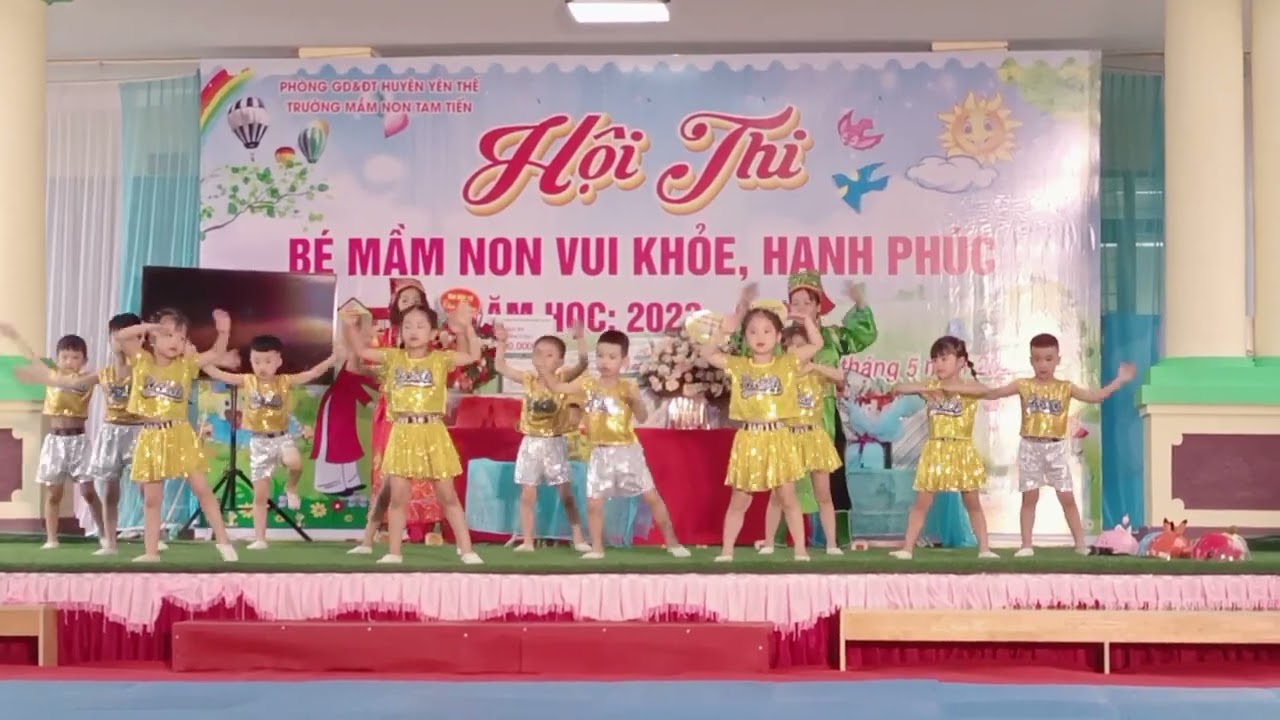 Màn chào hỏi ấn tượng cho đội thi mầm non Gallery 2
