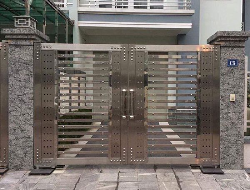 Mẫu Cổng Inox 2 Cánh Sơn Tĩnh Điện