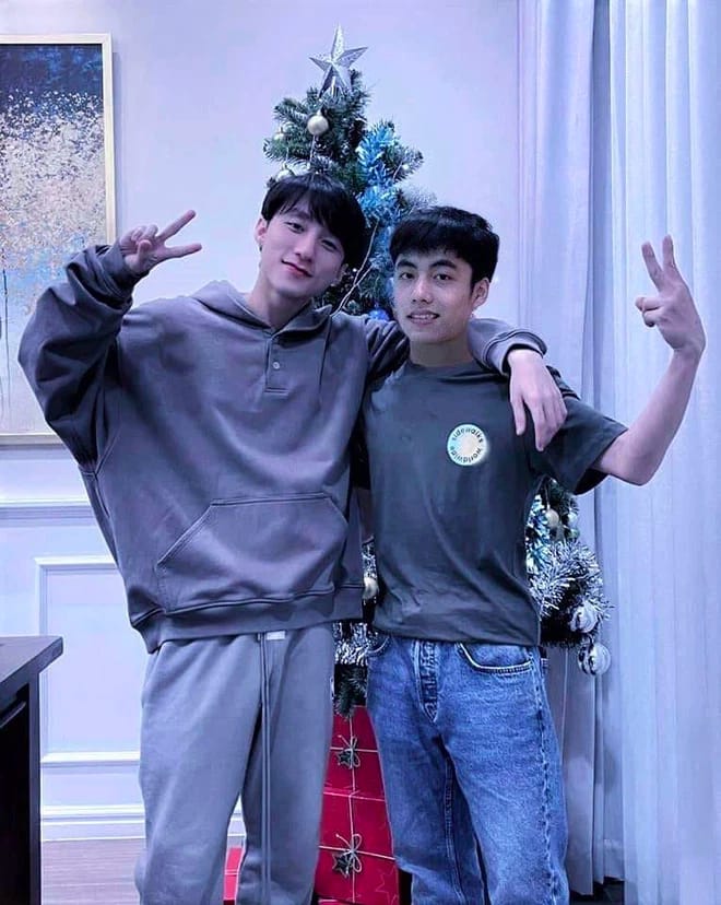Meme Em Họ Sơn Tùng: Nguồn Gốc, Ý Nghĩa và Sự Phát Triển