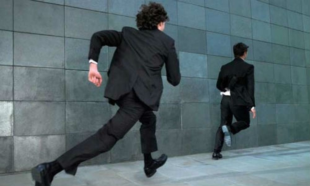 Mơ Bị Đuổi Bắt: Giải Mã Giấc Mơ Và Ý Nghĩa Tâm Lý
