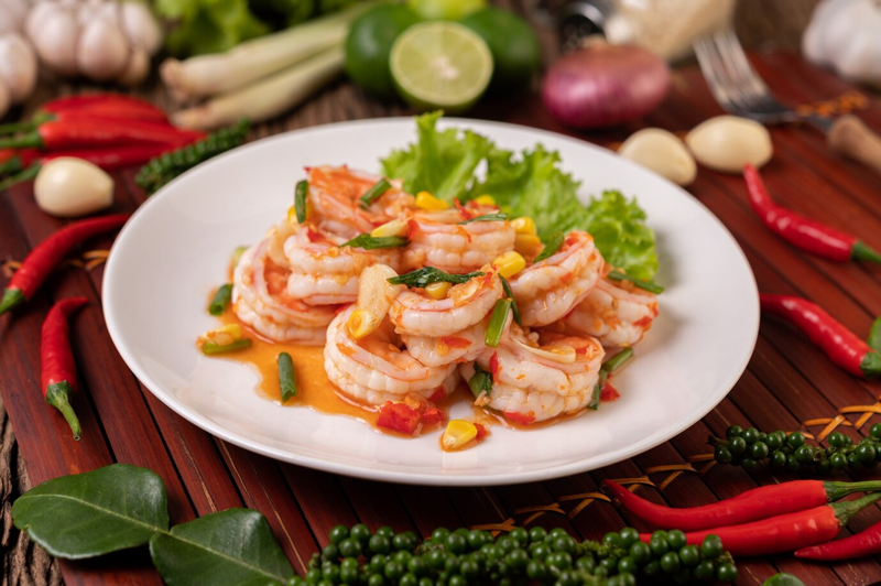Mổ đẻ có ăn được tôm không?
