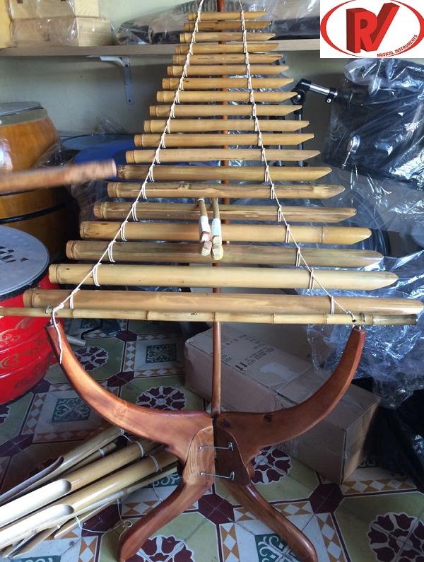 Nhạc cụ bằng tre hoặc gỗ lòng rỗng gõ thành tiếng thường dùng trong dàn nhạc dân tộc trong chùa Gallery 1