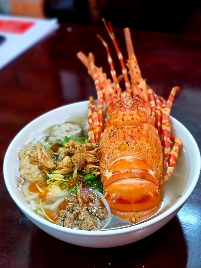 Tôm Hùm Quy Nhơn - Đặc Sản Biển Xanh Gallery 2