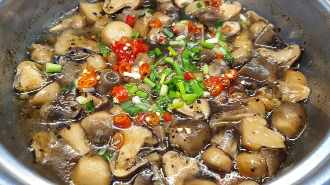 Món ngon với nấm rơm