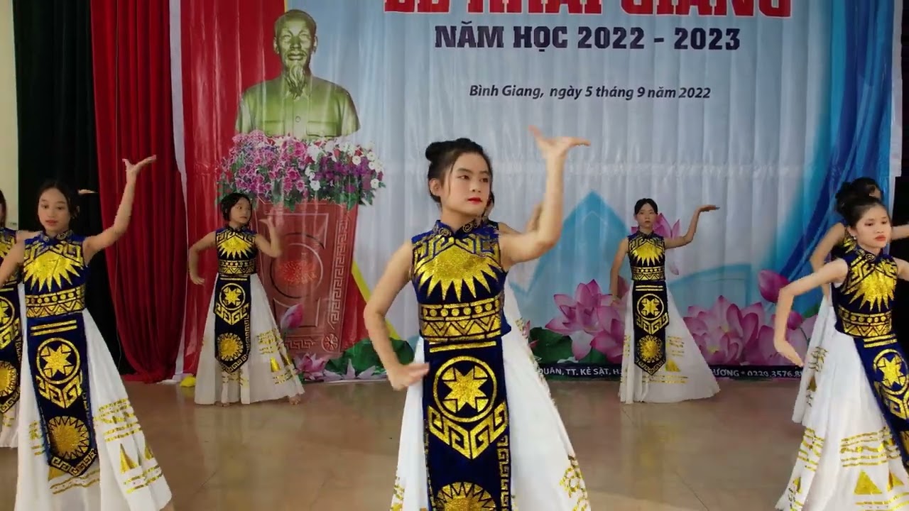 Đất Nước Lời Ru Múa Gallery 2