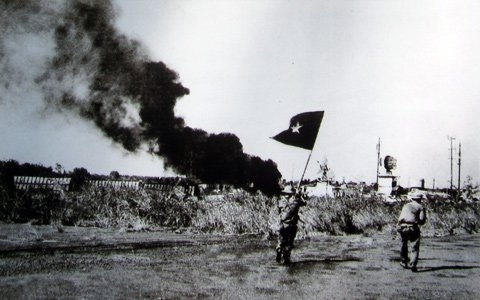 Năm 1975 Quân Dân Việt Nam Giành Thắng Lợi Trong Chiến Dịch Nào? Gallery 2