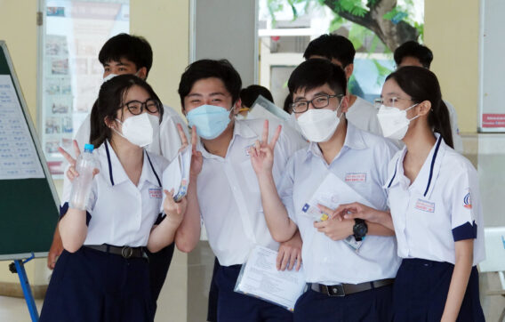 Năm 3 Đại Học Là Bao Nhiêu Tuổi?