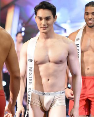 Nam Vương Khoe Cu