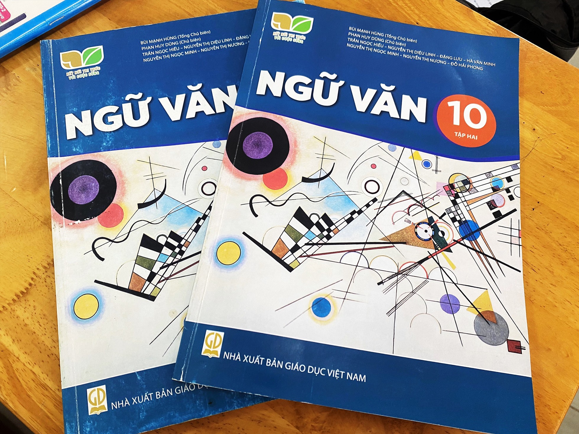 Ngữ Văn Lớp 10 Chương Trình Mới: Khám Phá Thế Giới Văn Học Mới