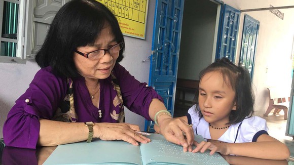 Người Khiếm Thị Là Gì?