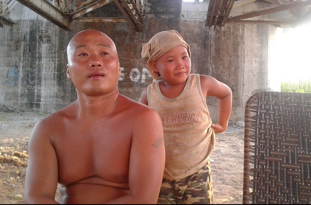 Người ta ở chuồng?