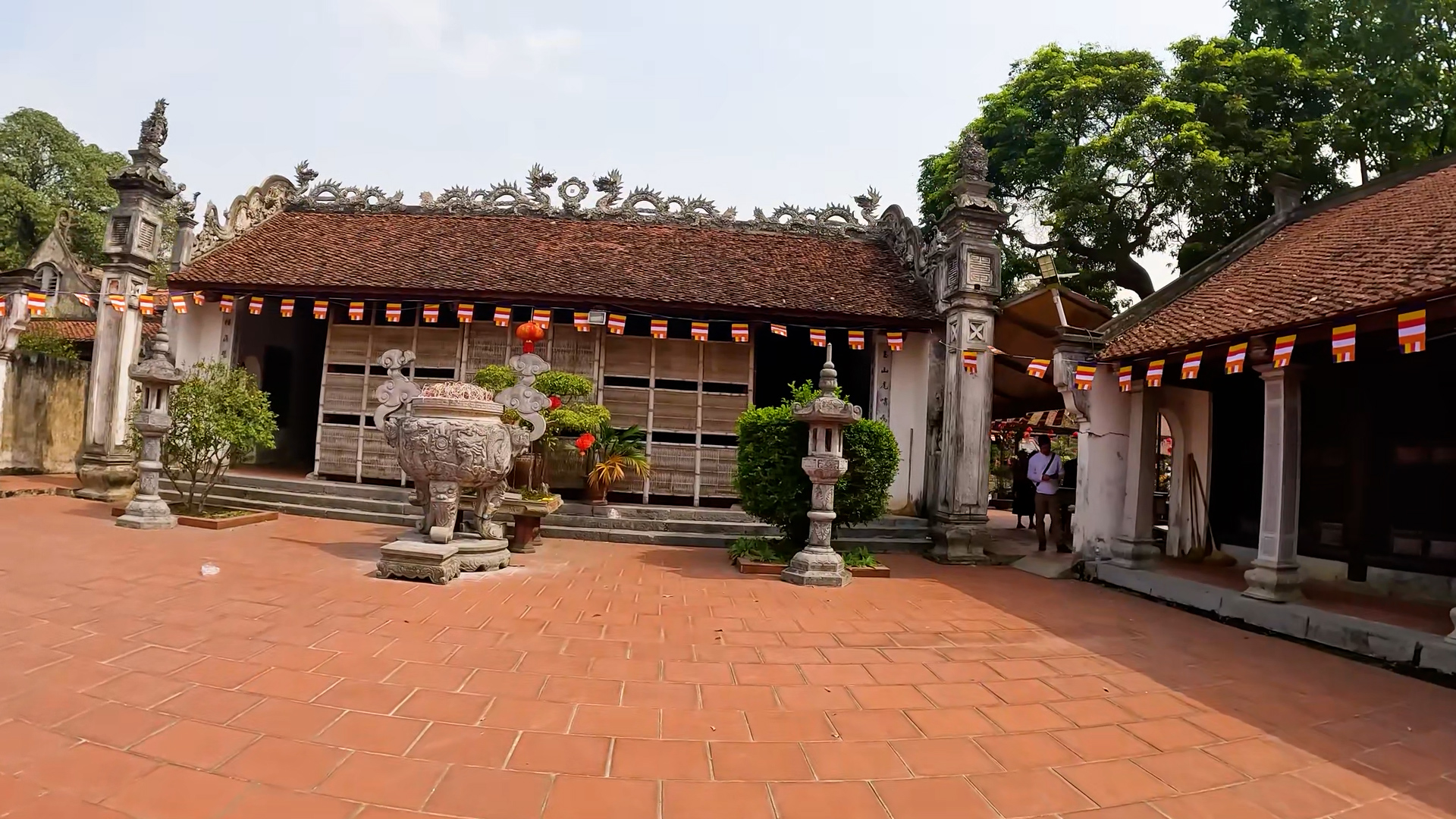 Tại Sao Lại Nói Vắng Như Chùa Bà Đanh? Gallery 1