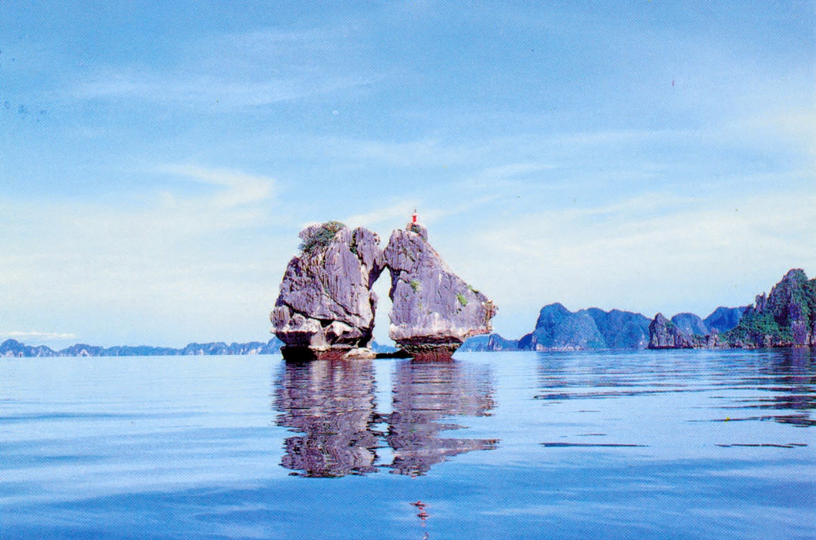 Sự Tích Hòn Trống Mái - Tình Yêu Chung Thủy Biển Khơi Gallery 1