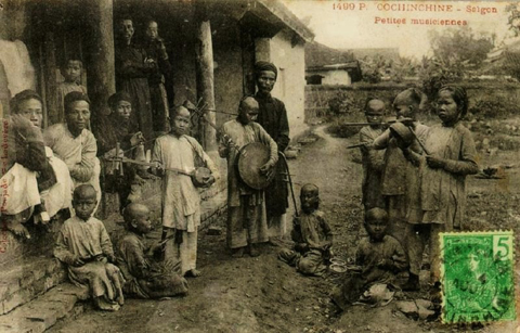Xẩm Tối Là Gì? Khám Phá Vẻ Đẹp Tang Tổ Của Thể Loại Âm Nhạc Dân Gian Gallery 1