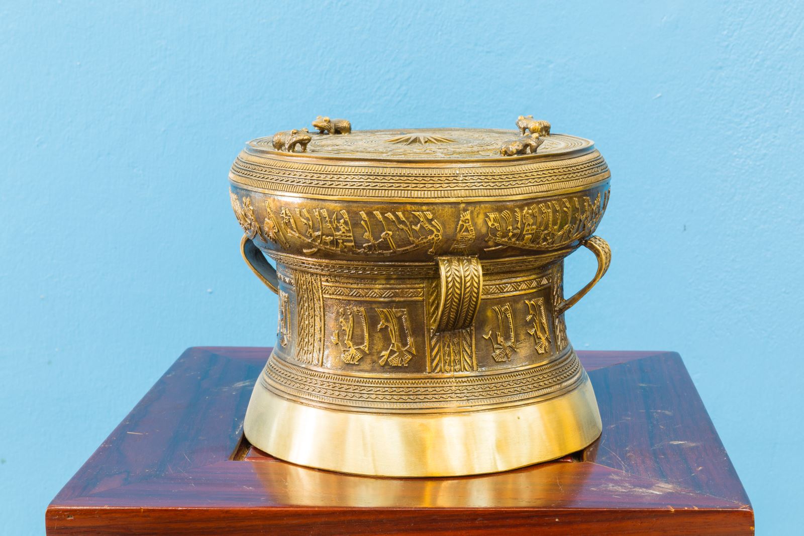 Trống Đồng Đông Sơn: Di Sản Văn Hóa Vĩ Đại Của Người Việt Cổ Gallery 1