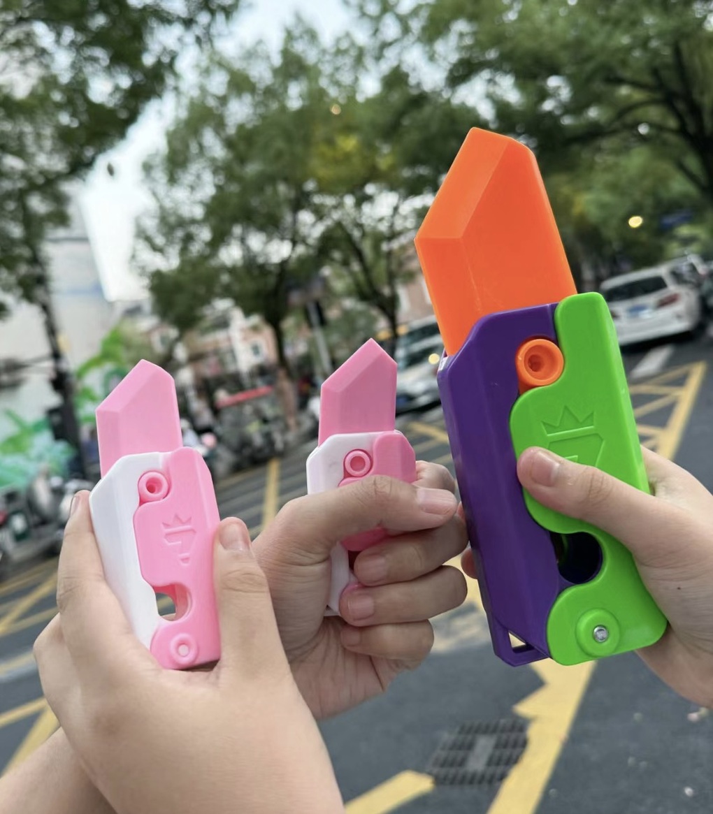 Dao Đồ Chơi Meme: Nguồn Gốc, Ý Nghĩa và Sự Phổ Biến Gallery 1