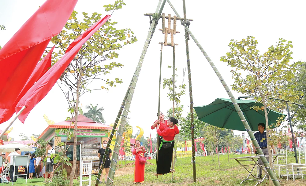 Lễ Hội Đánh Đu - Trải Nghiệm Văn Hóa Độc Đáo Gallery 1