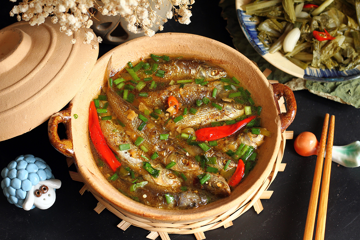 Cá Linh Kho Tộ: Món Ăn Dân Dã Hương Vị Quê Nhà Gallery 1