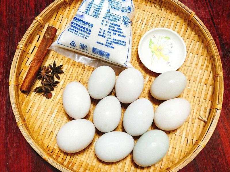Cách Làm Hột Vịt Muối Gallery 1