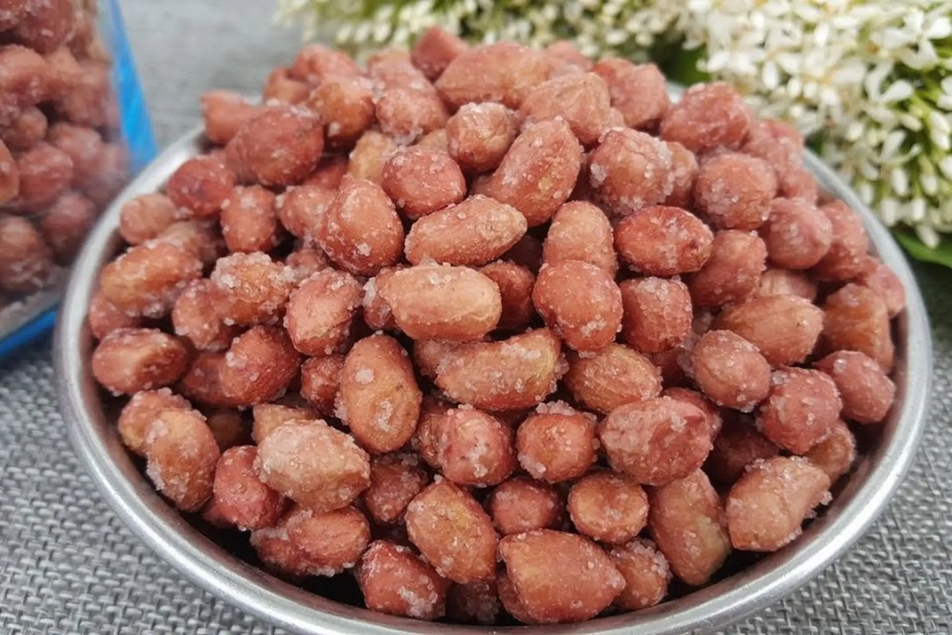 Cách Làm Lạc Rang Mặn Ngọt Chuẩn Vị Gallery 1