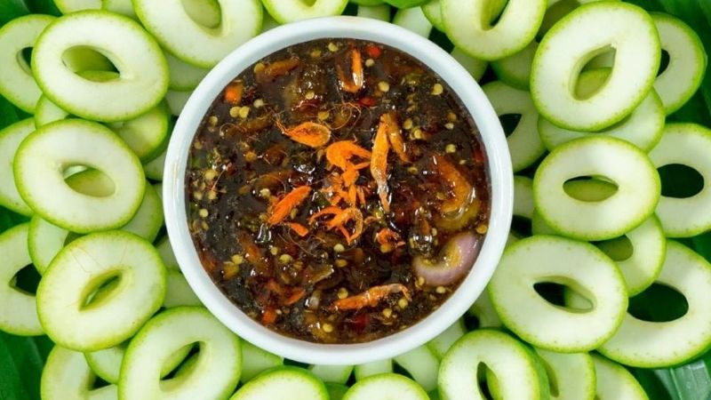 Xoài Non Mắm Ruốc: Món Ăn Vặt Cay Nồng, Thơm Ngon Hút Hồn Gallery 1