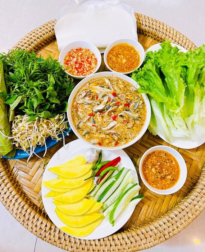 Gỏi Cá Trích Cô Tư Gallery 1