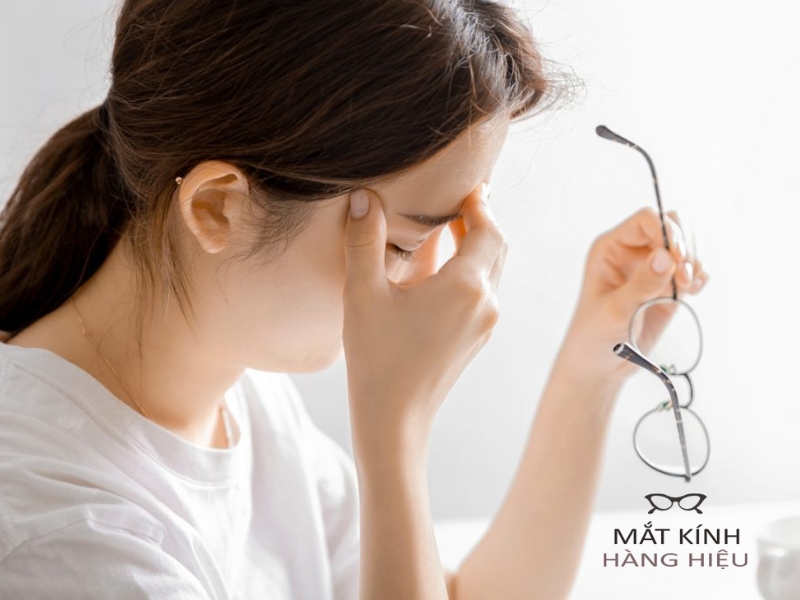 Tại Sao Đeo Kính Cận Nhìn Gần Bị Mờ? Gallery 1
