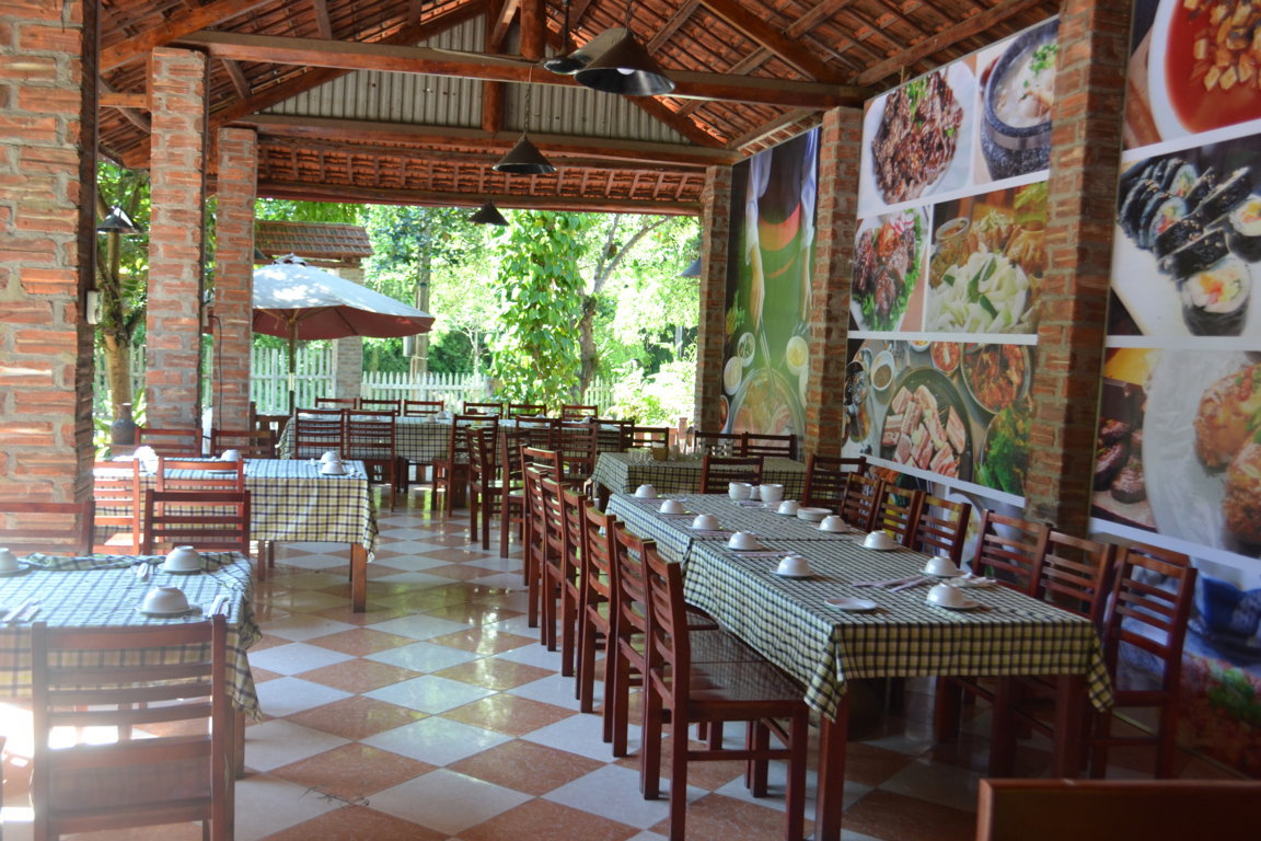 Nhà hàng Ngói Đỏ Hà Giang - Trải nghiệm ẩm thực tuyệt vời giữa lòng Hà Giang