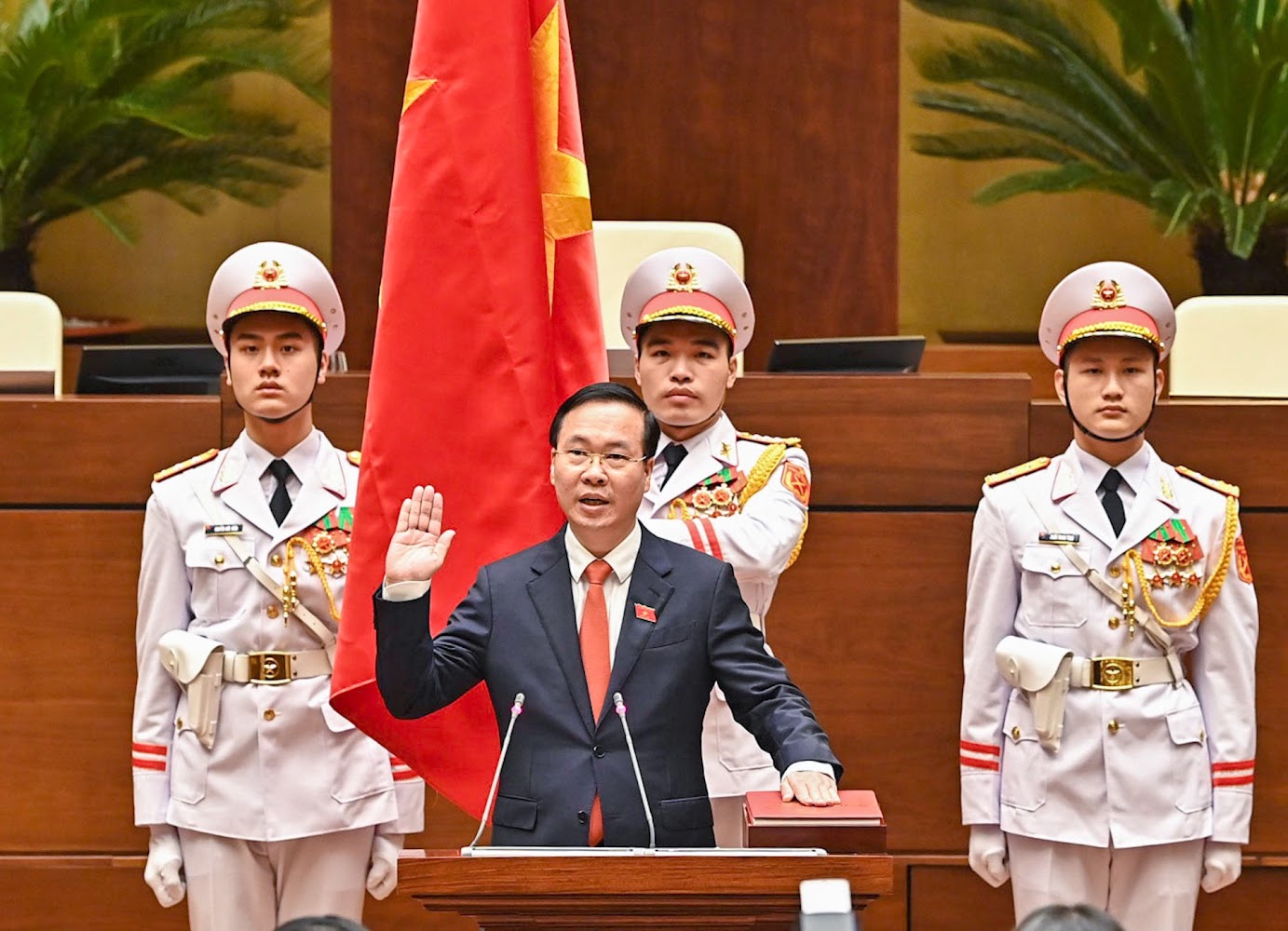 Nhậm Chức: Hướng dẫn và thủ tục chi tiết