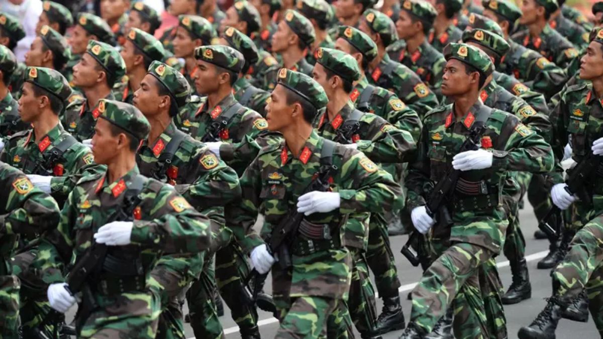 Nhót là gì trong quân đội?