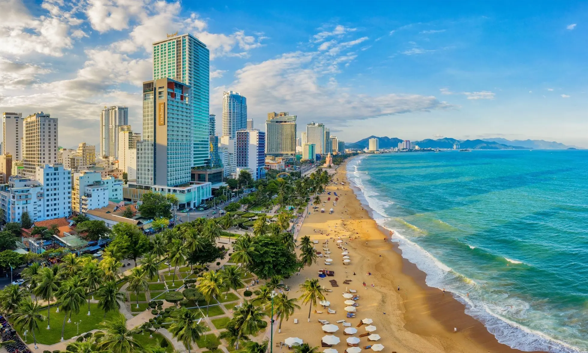 Bãi tắm Nha Trang: Thiên đường biển nhiệt đới quyến rũ Gallery 1