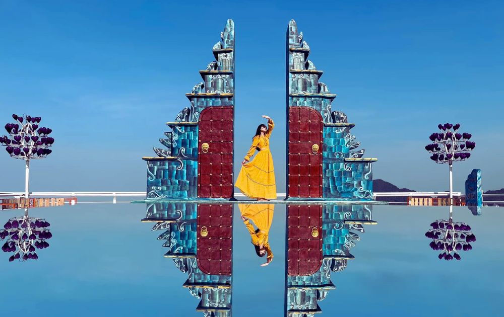 Gương Nước In Trời Mây Gallery 2