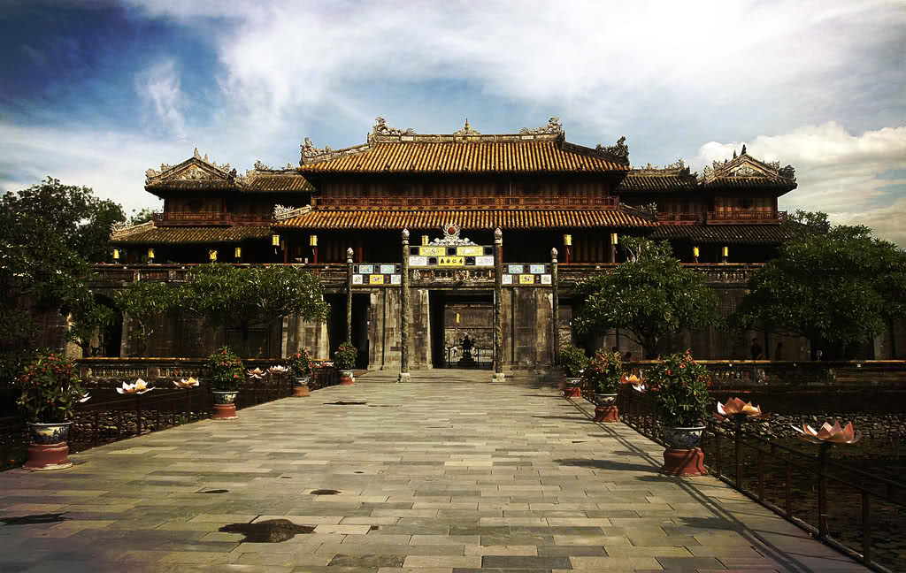 Khám Phá Huế: Kinh Đô Cổ Kính Trên Dòng Hương Giang Gallery 2