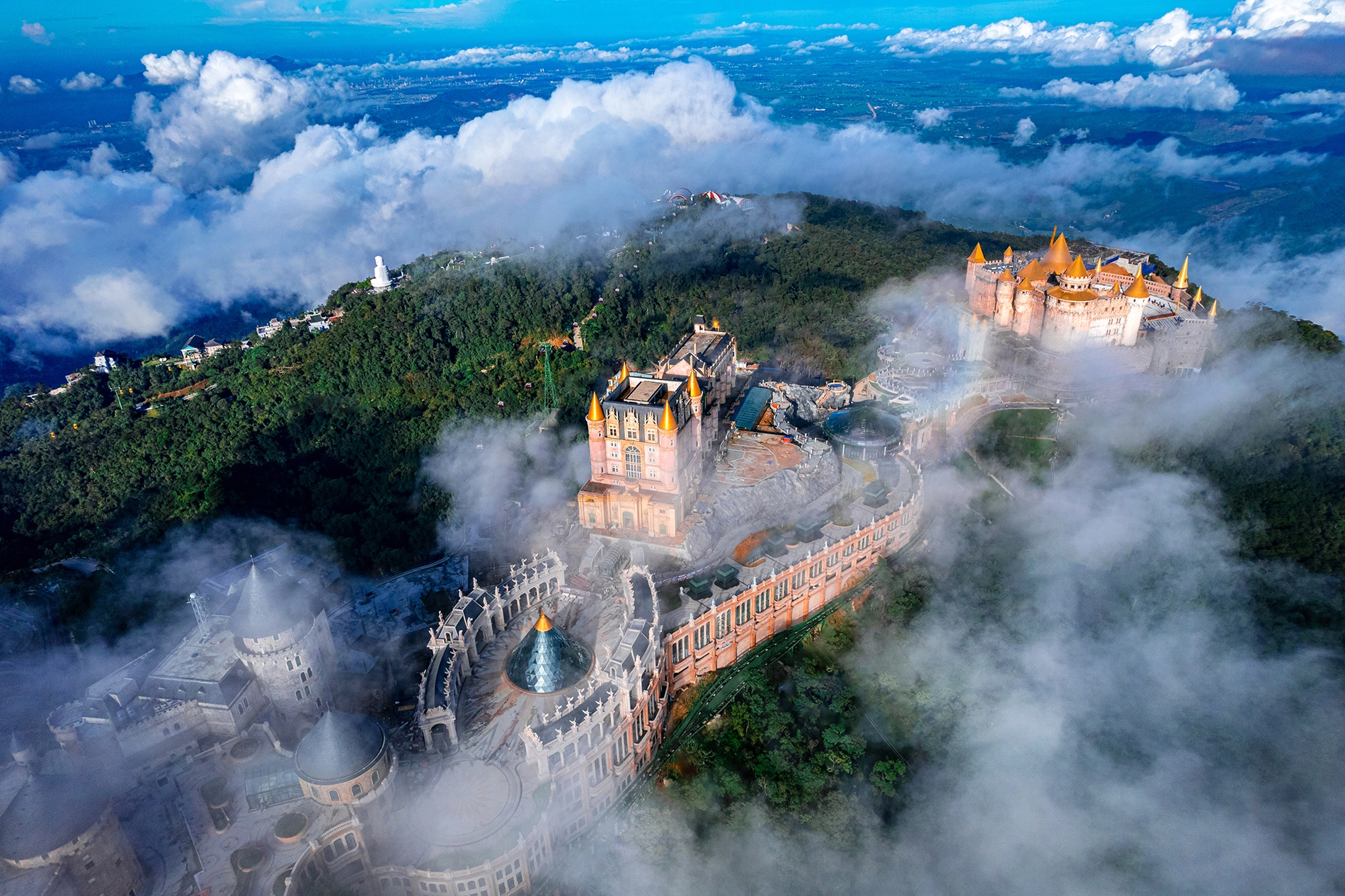 Du lịch Bà Nà Hills: Thiên Đường Giữa Đỉnh Cao Gallery 2