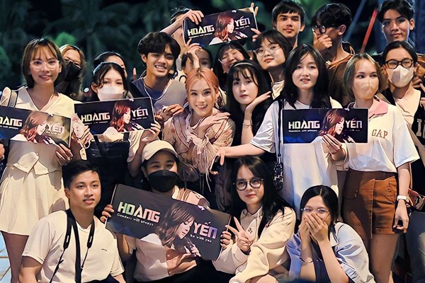 Thuyết trình về Văn hóa Thần tượng: Sự Lên Ngôi và Những Thách Thức Gallery 2