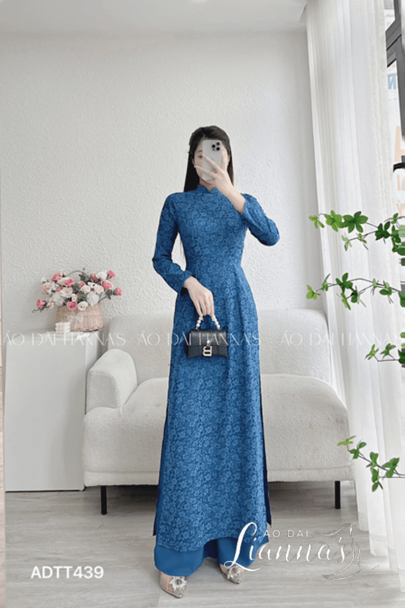 Da ngăm mặc áo dài màu gì? Gallery 1