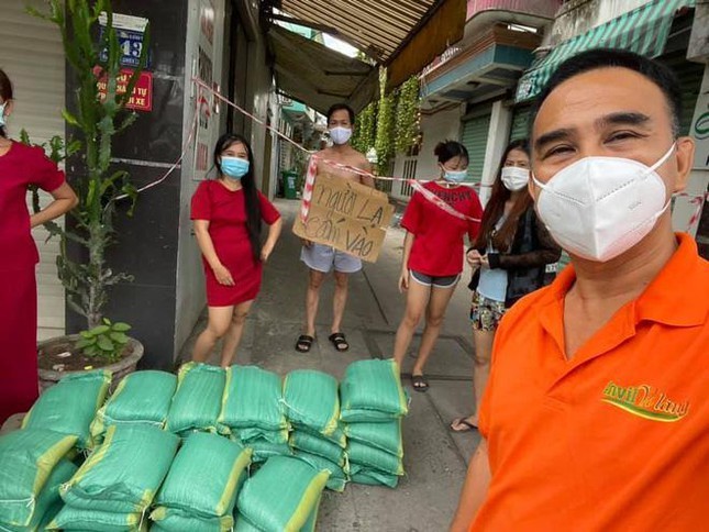 Những Người Làm Từ Thiện Ở Việt Nam: Tâm Huệ Và Hành Động