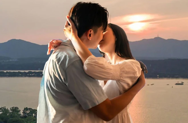 Nụ Hôn Ngoài Ý Muốn Gallery 1