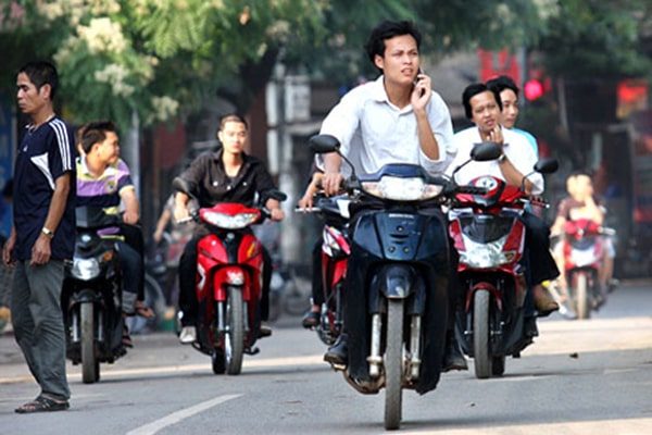Tham Gia Giao Thông Không Đội Mũ Bảo Hiểm: Rủi Ro Và Hậu Quả Gallery 1