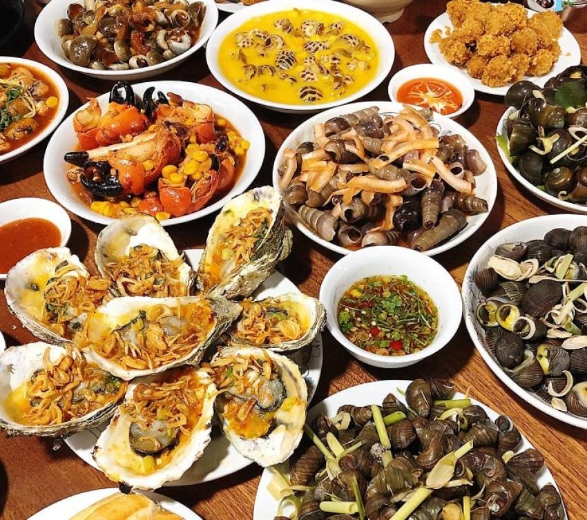 Quán Ốc Ngon Hấp Dẫn Buổi Trưa Gallery 1