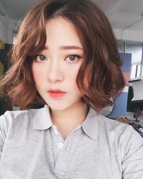 Tóc ngắn xoăn lọn to - Kiểu tóc quyến rũ và năng động Gallery 1