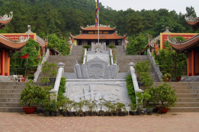 Chùa Côn Sơn thờ ai? Gallery 2