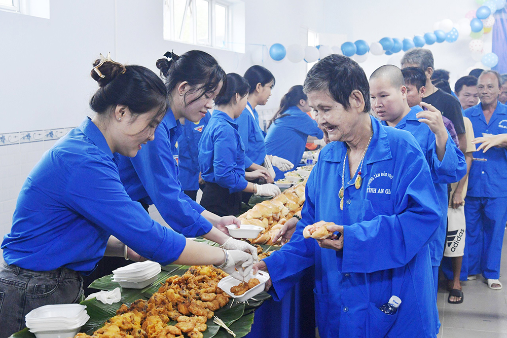 Những Việc Làm Từ Thiện Ý Nghĩa
