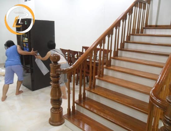 Cầu Thang Gỗ Căm Xe: Sang Trọng & Bền Bỉ Gallery 2