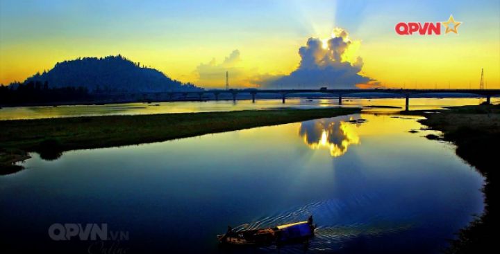 Núi Ấn Sông Trà - Vẻ đẹp hoang sơ và hùng vĩ