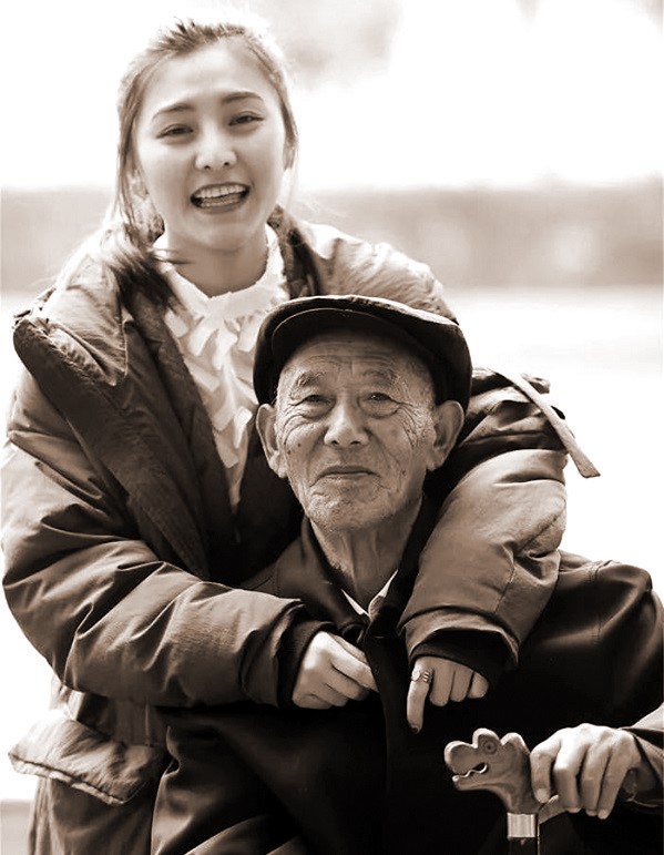 Tình Yêu Thương Giữa Ông Nội Và Cháu
